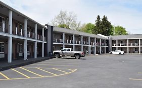 University Manor Inn